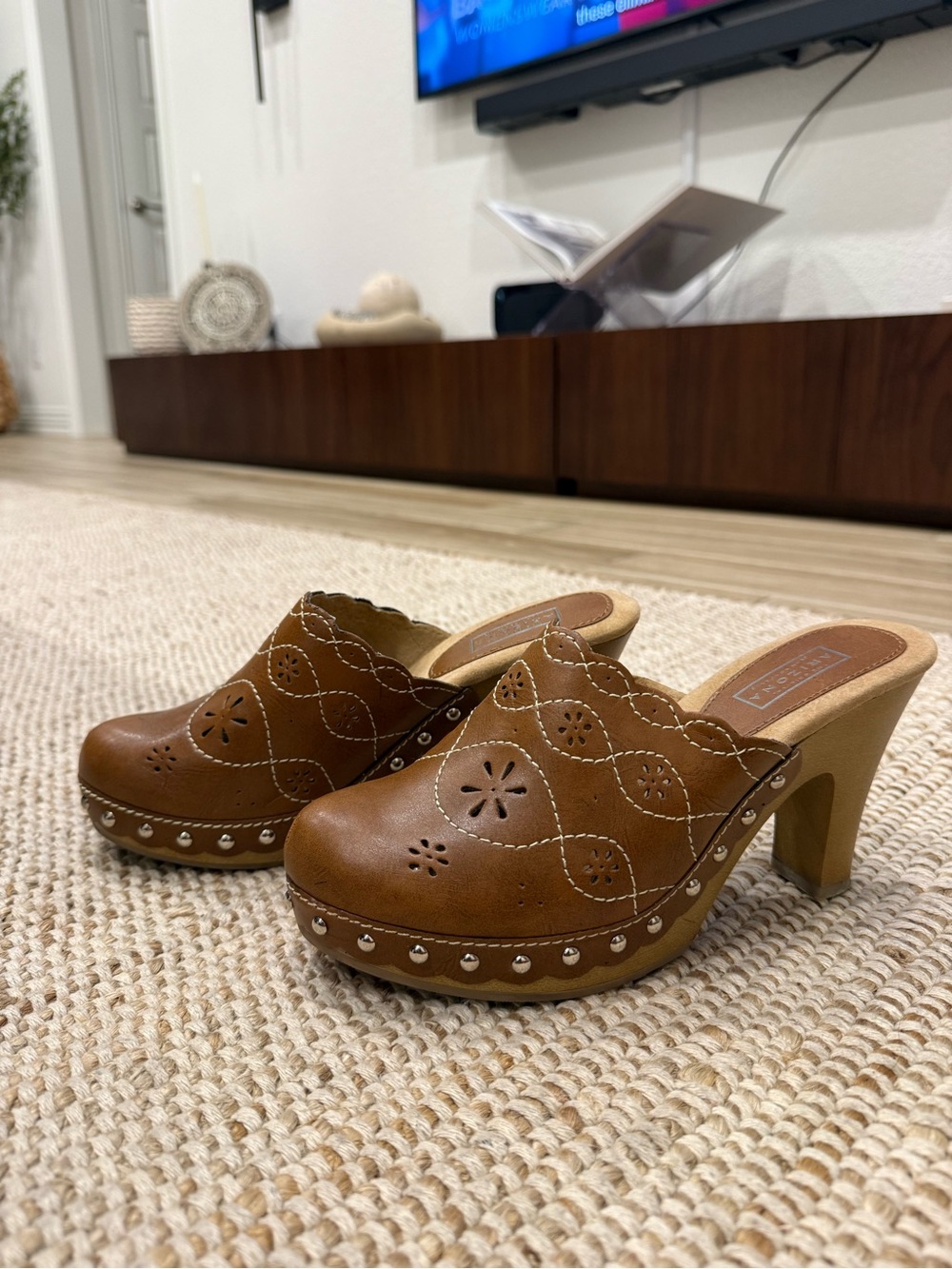 ✨ Vintage Y2K Arizona Jean Co. Cutout Studded Clog Mules ✨